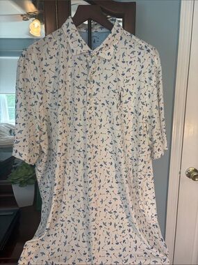 johnnie-O White Polo with Blue and Brown Golf Motif